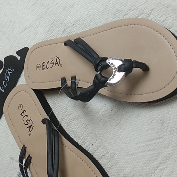 Ecsa Women's Flip Flops Size 6 Tan & Black with Rhinestones at the toes. Cute - Picture 7 of 10